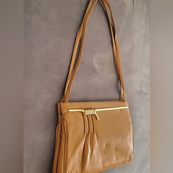 Women's Tan Shoulder Bag 8x11" - Picture 3 of 7